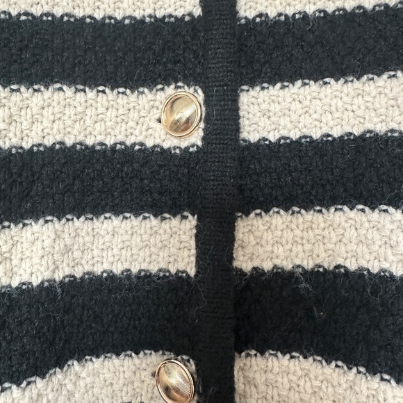 Women's Ribbed Cuff Button-Front Cardigan - Picture 4 of 7